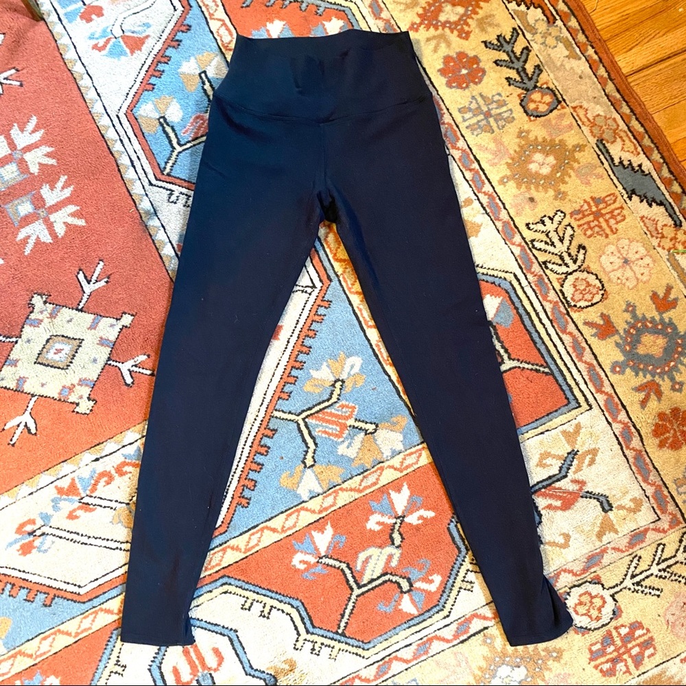 Black Alo Yoga Medium Legging